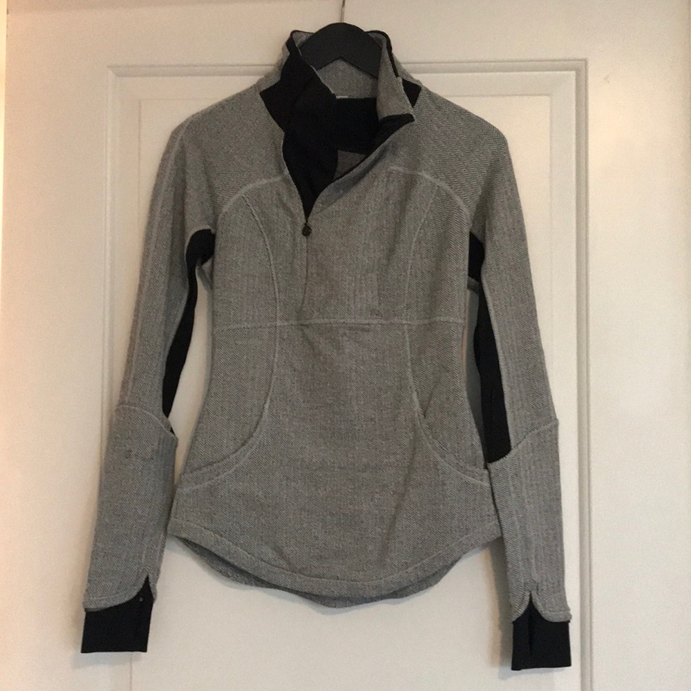 Lululemon grey half zip up sz 2